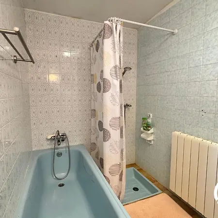 La Des Tours فندق مبيت وإفطار